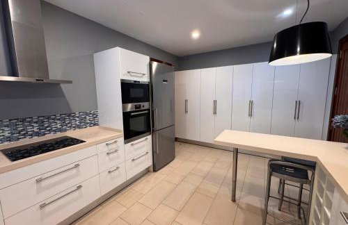 Villa Dedalos - Spacious luxury Villa with heated pool in Puerto Calero - Foto 51