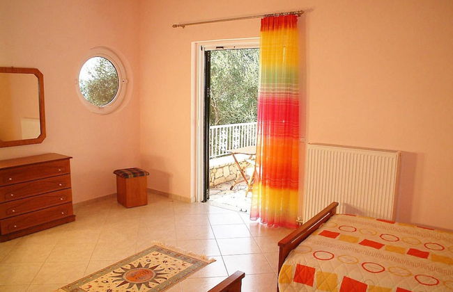 Villa Petros Large Private Pool Walk to Beach Sea Views A C Wifi Car Not Required - 180 - Foto 8