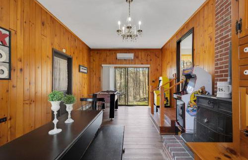 Melvin Village - 5 Bed 3 Bath Arcade Near Lake Pet Friendly fee applies - Foto 25