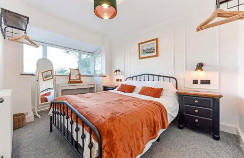 High Tide, East Wittering - Photo 12