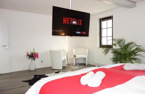 HAPPY HOMES RED - Dein stylisches Maisonette-Apartment mit Wow-Effekt! - Foto 2