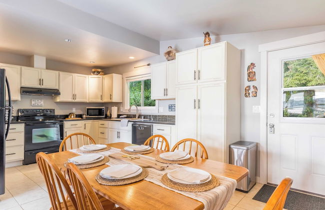 Wolf Beach Cottage by Avantstay Harbor Views - Photo 10