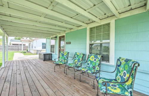 Half-Mi to Seadrift Harbor Seadrift Home with Deck - Foto 2