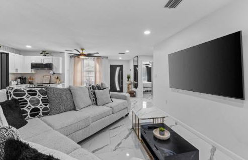 Luxury apartment 1 mile away from Raymond James stadium - Foto 1