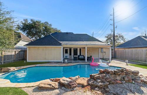 Pool Villa- Near Airport & Downtown, Fire Pit, Foosball - Foto 53