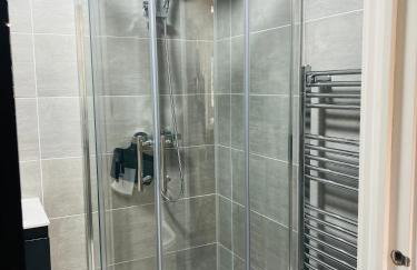 Luxurious New Home Near Airport - Foto 30