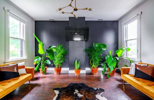 Jungle House Chillicothe Sleeps 24 Downtown Ohio Free Parking - Walk to Historic District - 5BR Luxury Home - Pet Friendly - King Beds - Over 5,800 Five Star Stays - Foto 57