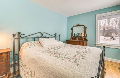 Walk to Lake Huron Beaches Home with Fire Pit! - Foto 8