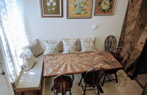 Perfect Location - 4BD,1BA - Restored Redwood Home - Foto 5