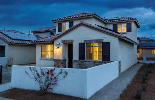 Near Coachella and Stagecoach Palm Springs , PGA resort Villa ,Golf, community pool, gym - Photo 40