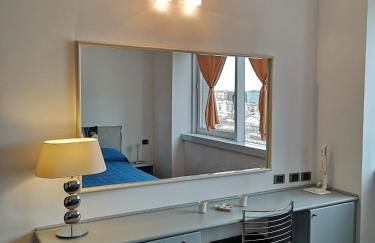 Suite Lambruschini central with top city view - Free covered parking - Foto 27