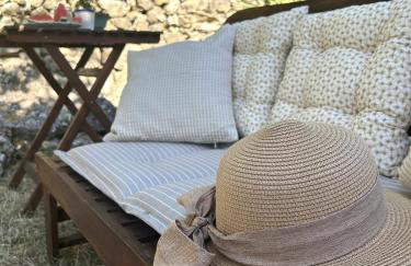 Cozy apartment with private yard - Photo 17