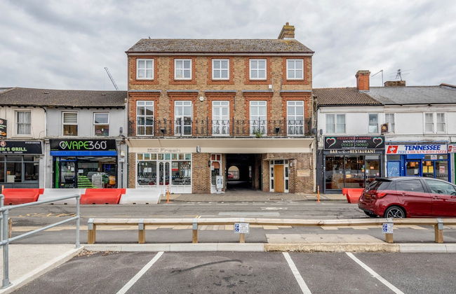 Luxury 3 Bedroom Apartment with Parking - Foto 1