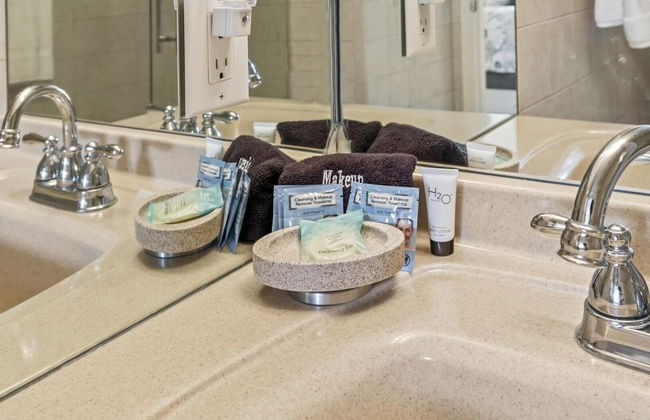 Just Beachy~ocean View~2nd Fl 2 Bedroom Condo by RedAwning - Foto 24