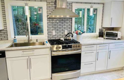 Lakefront Cottage on Brewer Lake - Foto 18