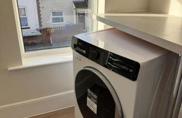 Central Aldershot Flat, Near Station & Town Centre - Foto 5