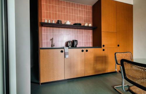 Just Urban Stays - Bilocale Retrò e di Design -10 min Duomo in tram - Foto 7