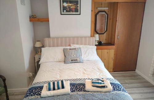 The Beach House Annalong Cosy beachview cottage - Photo 9