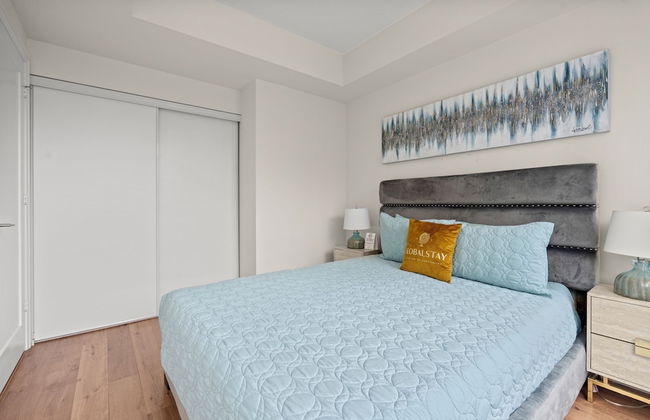 Modern Apartments in North York - Photo 57