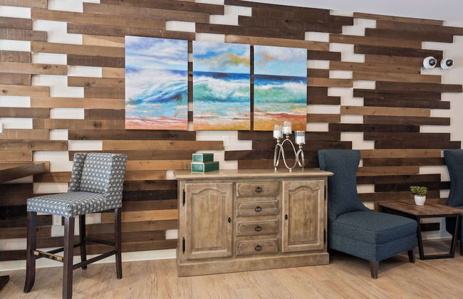 WaterWalk Extended Stay by Wyndham Kansas City - Overland Pk - Photo 4