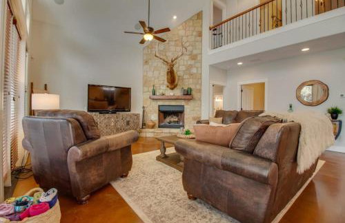 Lakefront Home with WiFi, Entertainment, Dock & Lake Views - Dogs OK - Photo 9