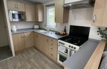 Boggy Creek - lodge with hot tub - Photo 17