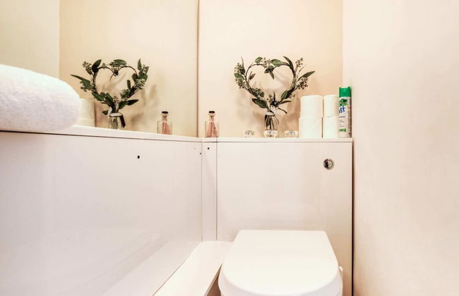 Homely 4 Bedroom House in Brixton - Foto 32