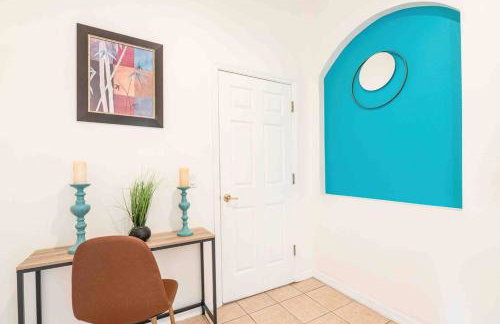 SUPER LUSH- FOAM BEDs w POOL & GAMEs - Foto 27