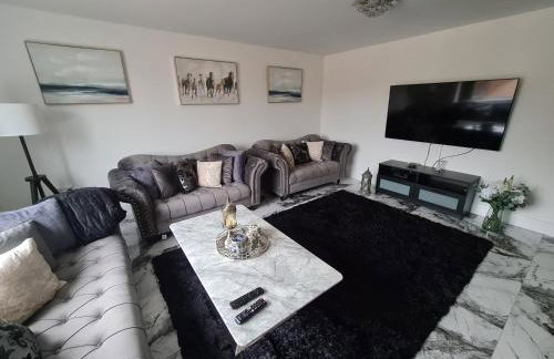 SAV 5 Bed Luxury House Leicestershire - Photo 27