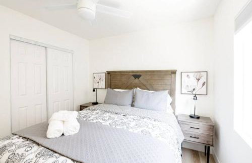 Chic 2Bed And Large Serene Backyard in Heart of SD - Photo 13