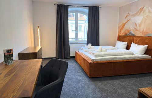 VYLD Fuchs Suite - Urban, Aufzug & Balkon - Foto 14