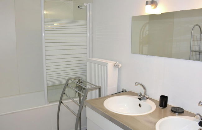 Vintage Farmhouse With Garden, Roofed Terrace - Photo 15