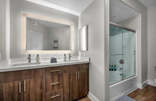 Prime LA I 2BR 2Bath I Fitness Center I Parking - Foto 9