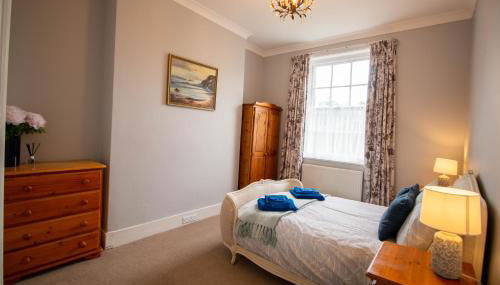 Grand 2 bed Georgian apartment at Florence House with king bed, in the heart of Herne Bay & 300m from beach - Foto 5