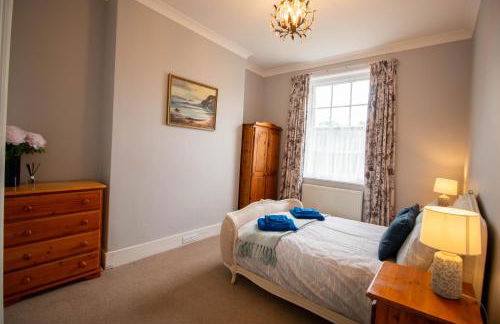 Grand 2 bed Georgian apartment at Florence House with king bed, in the heart of Herne Bay & 300m from beach - Foto 5