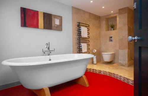 Stag & Hen Retreat - Walk to Nightlife - Sleeps 16 - Foto 14