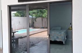 Estilo resort para confraternizar com hidro, piscina, garagem em casa tudo privativo, insira acima de 6 hóspedes para usar os 3 quartos - Photo 5