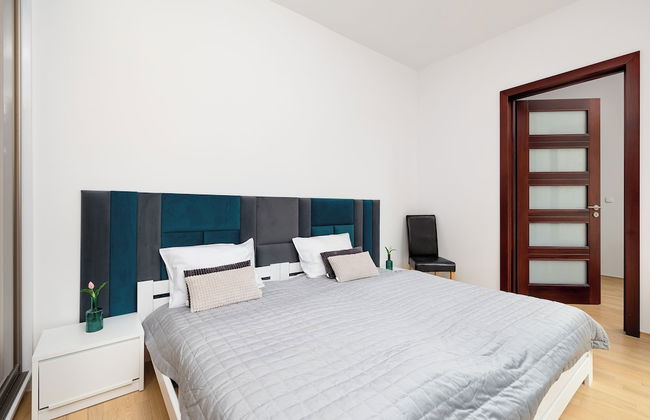 Apartment With Pool by Renters Prestige - Photo 2