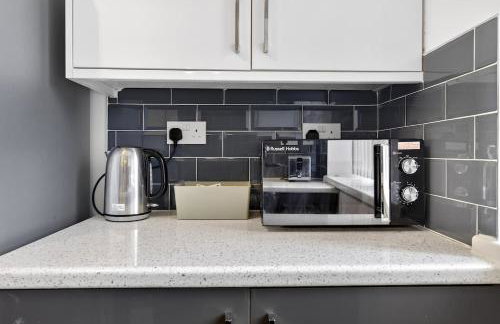 Long Stays Roath Park 2BR Apartment with Parking Central Location - Foto 7