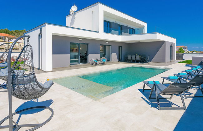 Ella Premantura - Foto 9