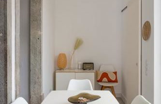 Stylish 2-Bedroom Apartment with Terrace in Alcântara - Photo 25