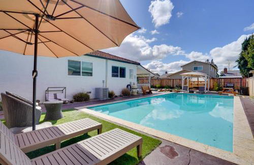 Sun-Soaked Livermore Gem with Patio and Fire Pit! - Foto 1