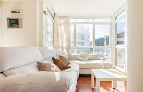 Playa, SPA, río y monte con Terraza y Parking - Foto 9