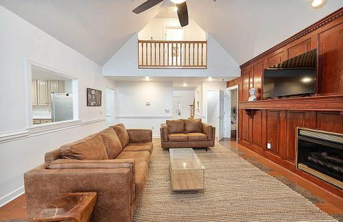 Jackson River Estate Main House Pool, Riverfront, sleeps 15 - Foto 15