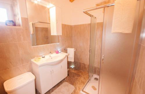 Villa Anton, a luxurious rustic villa in a peaceful setting - Foto 3