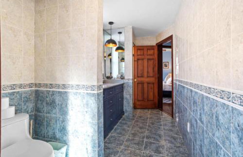 8BR 3BA Classic by Tropicana, Boardwalk, Beach - Foto 48