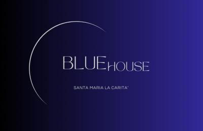 Blue House - Photo 1