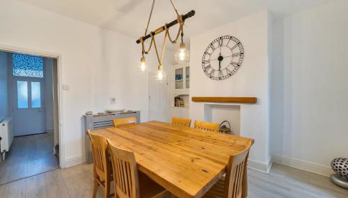 Central Filey Family Cottage for Groups with Super King Bedroom and Bunk Room - Foto 3