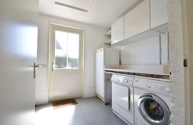 Enticing Holiday Home in Oude With Garden - Foto 29