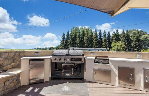 Luxe & Comfy Vineyard Estate ~ Breathtaking Views! - Foto 19